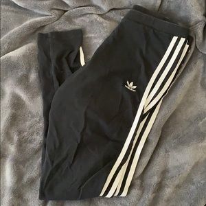 🌸LAST CALL🌸 Adidas Striped Leggings